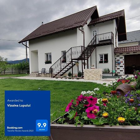 Hôtel Vizuina Lupului à Gura Humorului Extérieur photo