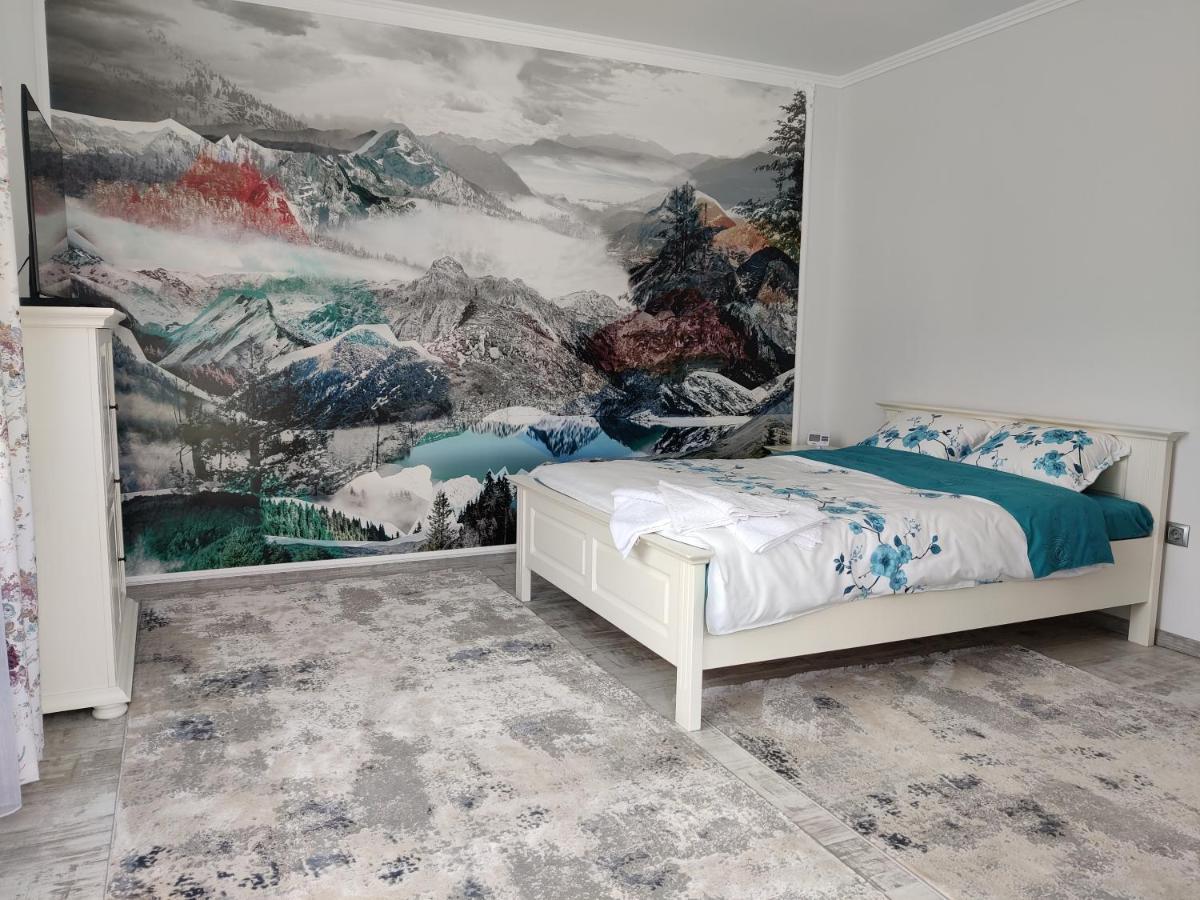 Hôtel Vizuina Lupului à Gura Humorului Extérieur photo